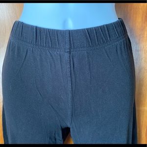 Black leggings Capri length